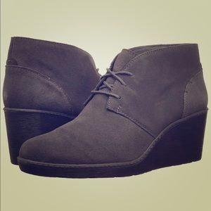 Clarks Women Hazen Charm Fashion Boot 6.5